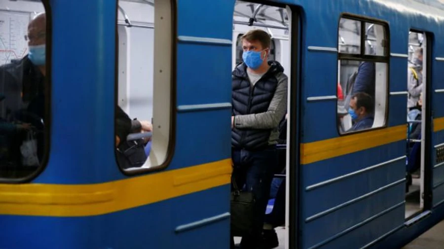 Будем закрывать двери: в КГГА рассказали, как метро планирует придерживаться карантина