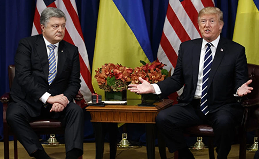 Трамп посоветовал Порошенку продолжить борьбу с коррупцией