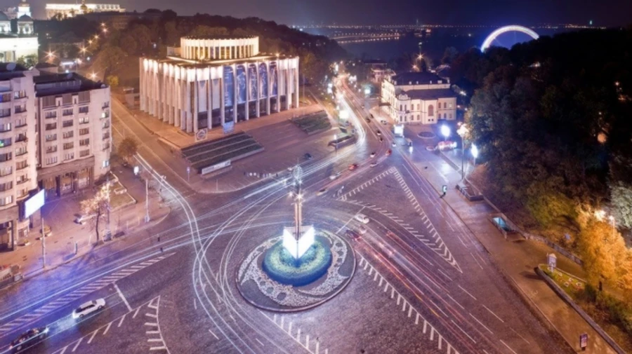 Київавтодор попередив про обмеження руху на примиканні Хрещатика до Європейської площі