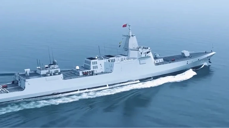 Китай усиливает флот большими эсминцами для сдерживания США в Тихом океане