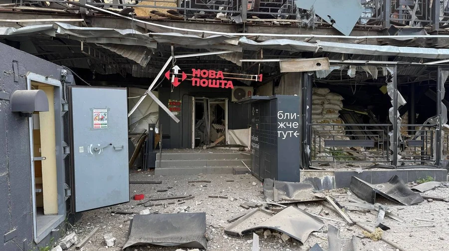 Russia strikes postal branch in Kramatorsk – photos