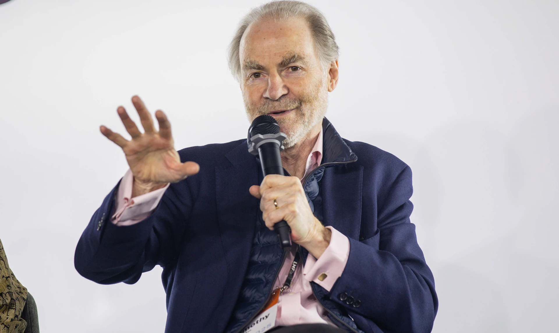 Найкраще, що може статися з Росією – це повна поразка і окупація приблизно на 50 років – історик Тімоті Ґартон Еш