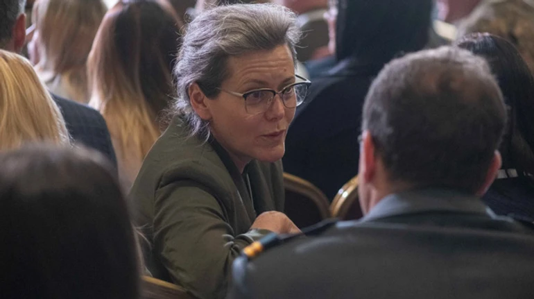 Все меняется, но не русский на улицах. Почему американцы помогают Украине, и как на это влияют язык, скандалы и коррупция