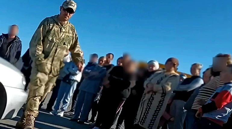 Два тижні в черзі. Як українці виїжджають з окупованих росіянами територій