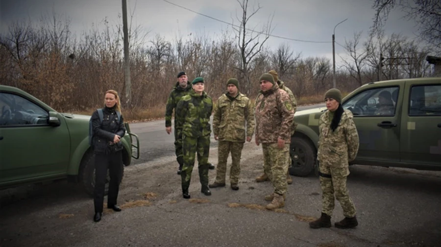 Военные из Швеции посетили Авдеевку
