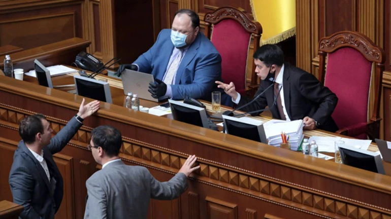 ВР внесла до порядку денного антимовні законопроєкти: у Голосі кажуть, що сталася помилка