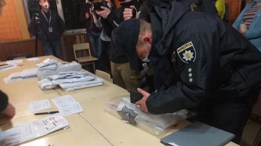 Выборы на 87 округе: в Опоре говорят о расхождениях в голосах уже на 6 участках