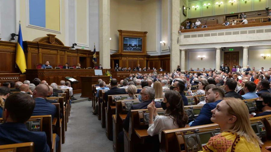 Слуги хочуть на позачерговому засіданні розблокувати азартні ігри і розглянути ще 19 питань 