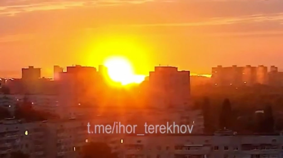 Мэр показал российскую атаку на Харьков