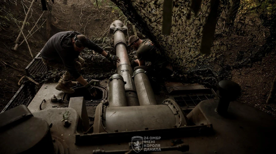 Russia loses 970 soldiers and helicopter over past day