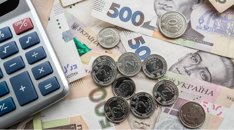 У МОН розповіли, скільки громад не виплатили вчителям підвищену зарплату