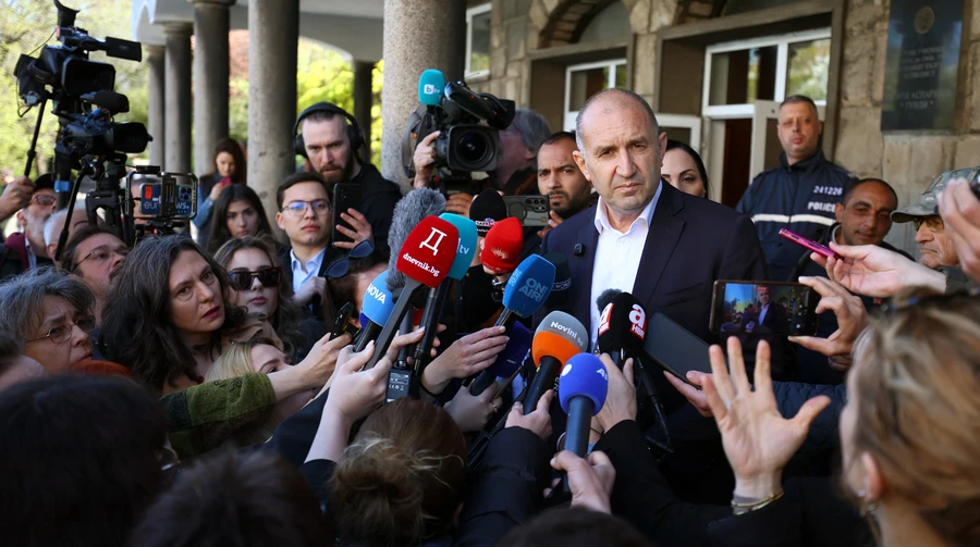 У Болгарії порахували 100% голосів: перемогла партія проросійського Радева