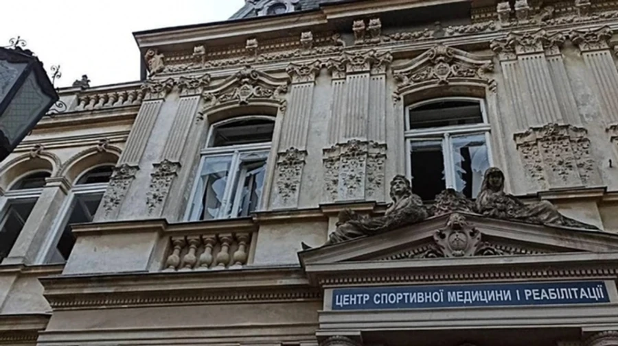 Russian attack strikes 130-year-old architectural monument in Lviv – photos