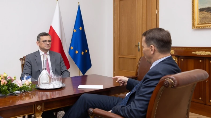 Кулеба й Сікорський у Варшаві обговорили вступ України в ЄС і військову допомогу