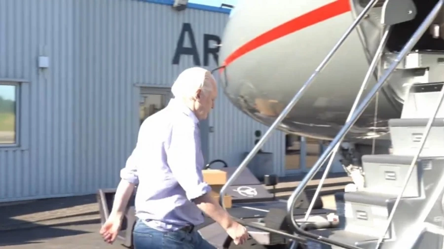 Засновника WikiLeaks Джуліана Ассанжа звільнили з в'язниці