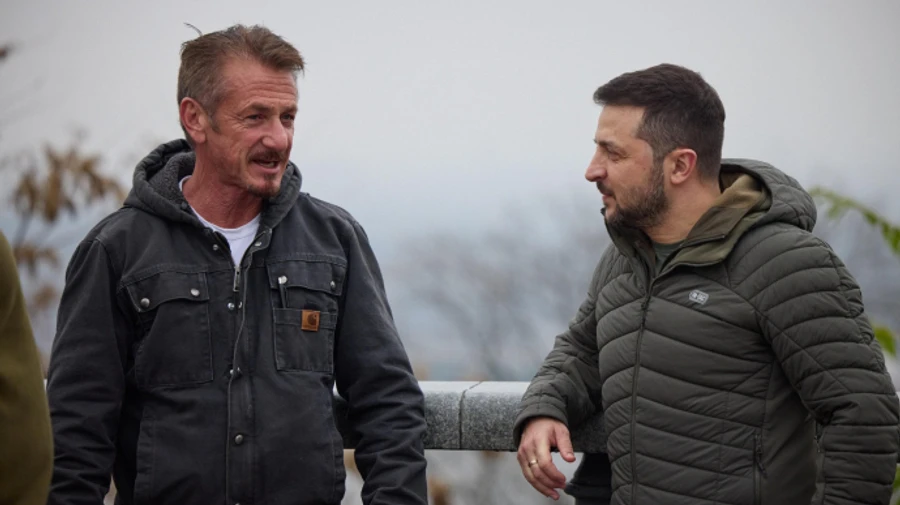 Sean Penn leaves his Oscar in Ukraine until victory
