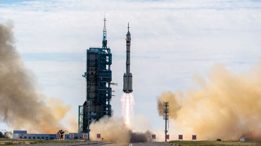 Британія і США підписали угоду про спільні комерційні космічні польоти