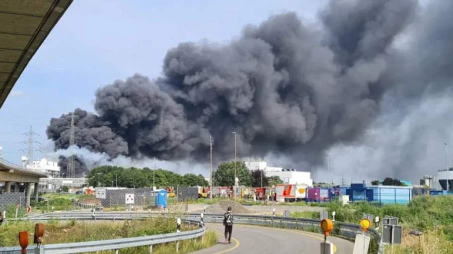 На заході Німеччини стався потужний вибух, жителів просять зачинити вікна і двері