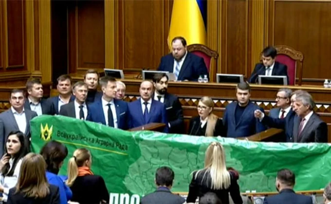 Хрен вам! – Батькивщина, ОПЗЖ, ЕС и За будущее против продажи земли