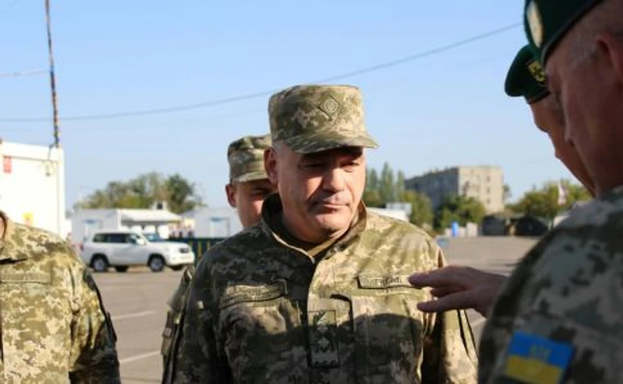 Пограничники просят повысить им зарплаты с октября