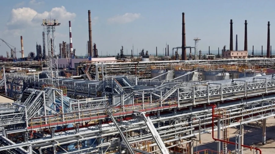 Russian officials discuss complete ban on gasoline exports after record price hikes