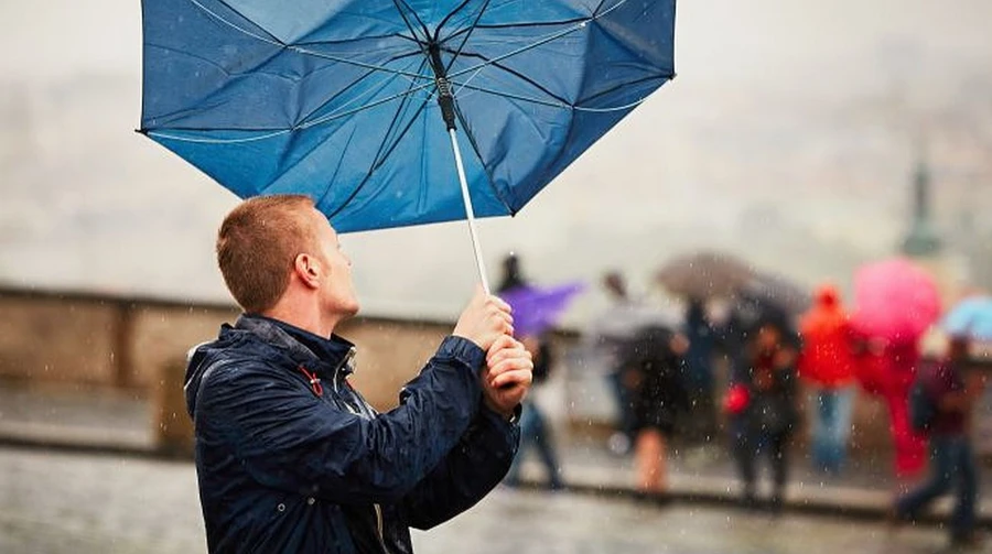 Frost, rain and sleet: weather surprises await Ukrainians on Sunday