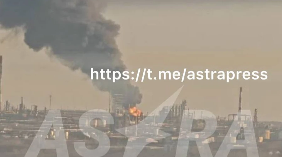 Беспилотники атаковали НПЗ в российской Уфе: бушует пожар