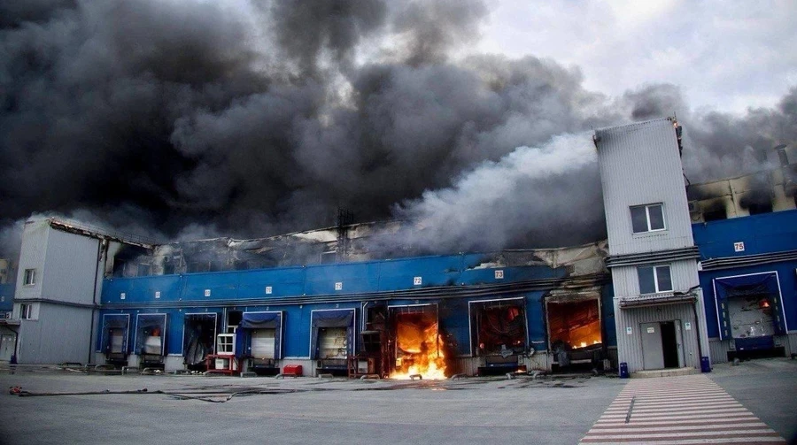 Ukrainian retail chain assesses consequences of Russian attack on its logistics hub in Dnipro