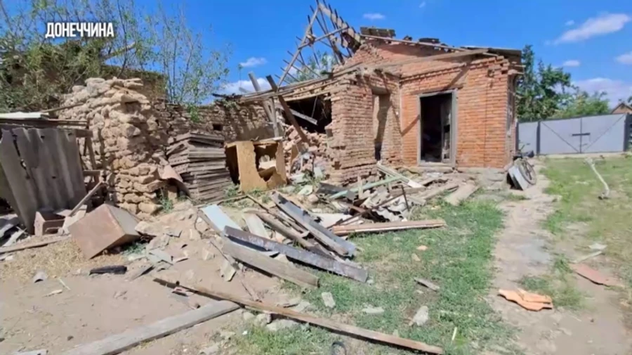 Russian forces drop 1.5-tonne bomb on Ukrainian town, injuring 3 civilians