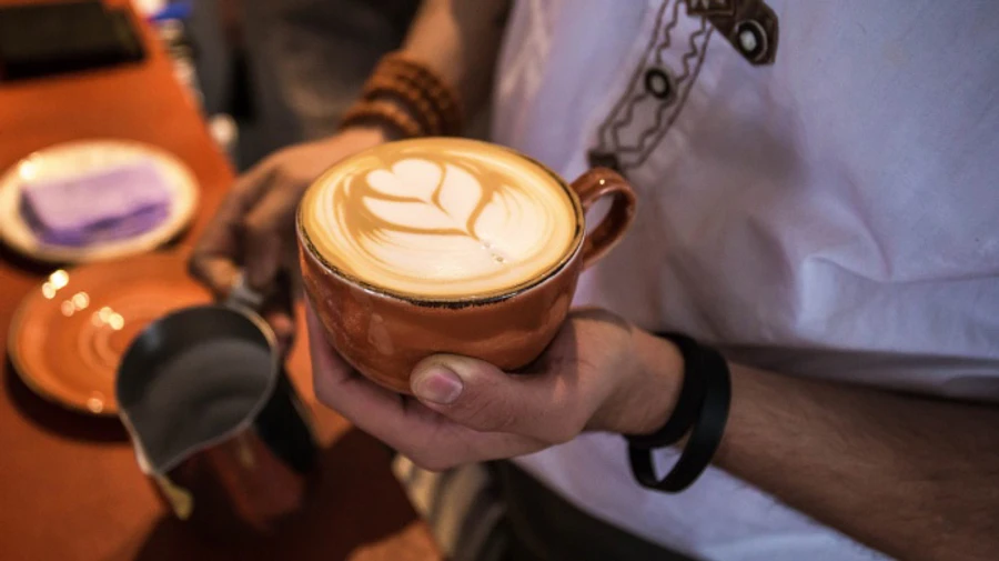 Russian coffee shops to switch to low-quality coffee due to rouble collapse
