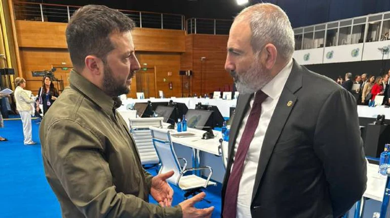 Zelenskyy meets with Armenian Prime Minister for the first time