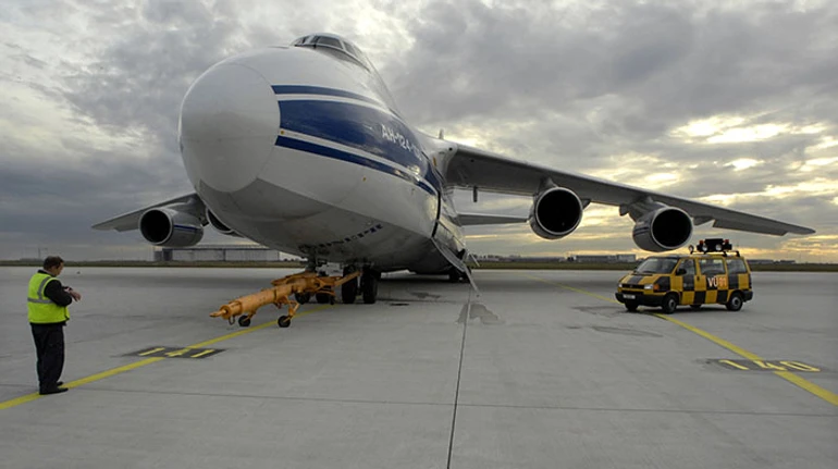 Hunting for Ruslan cargo planes. Will Russian An-124 aircraft stuck in Germany and Canada join Ukraine's fleet?
