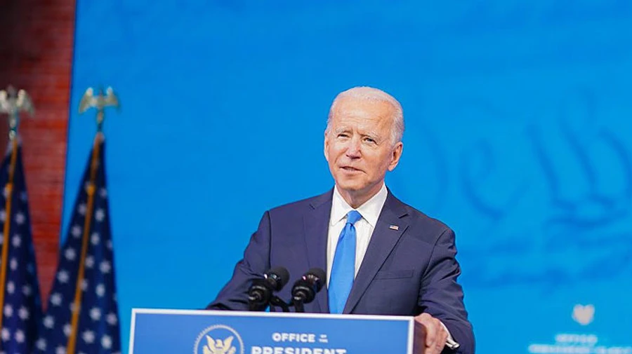 Байден прилетів до Японії на G7