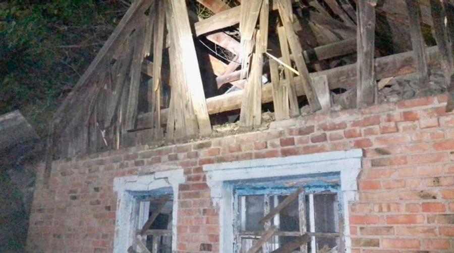 Attack on Nikopol: Russians injure civilian and fire projectiles at cathedral and kindergarten