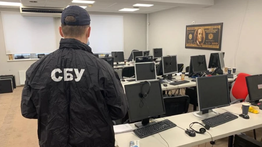СБУ накрила в Києві липових брокерів, які виманювали гроші у громадян ЄС