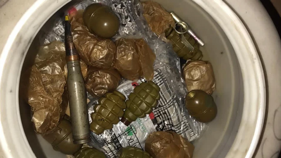 Обшукували через корупцію, а знайшли схрон зброї: силовики пояснили, чому прийшли в НААН