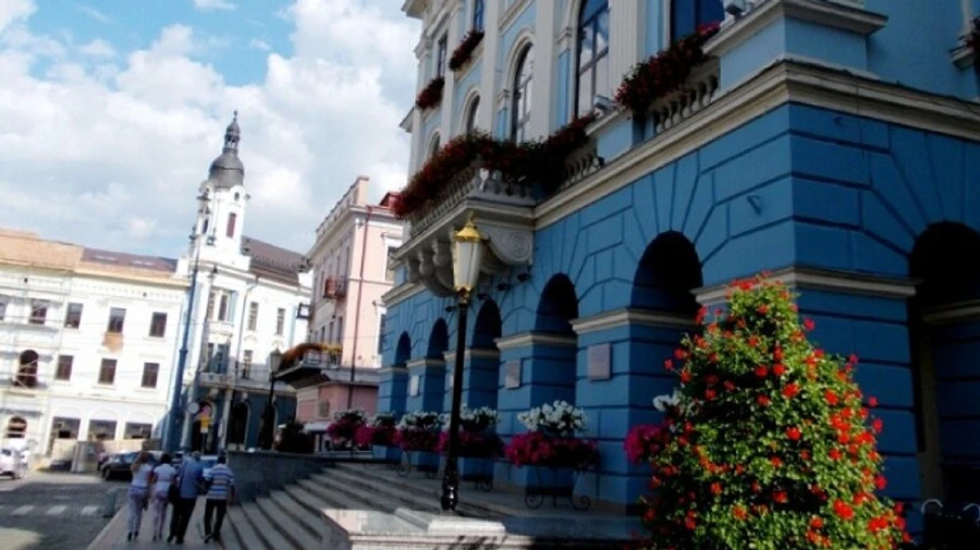 Чернівці просять Кабмін відшкодувати збитки через коронавірус