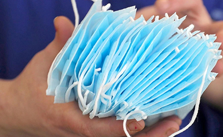 В Верховной Раде предлагают штрафовать и сажать за завышение цен на маски