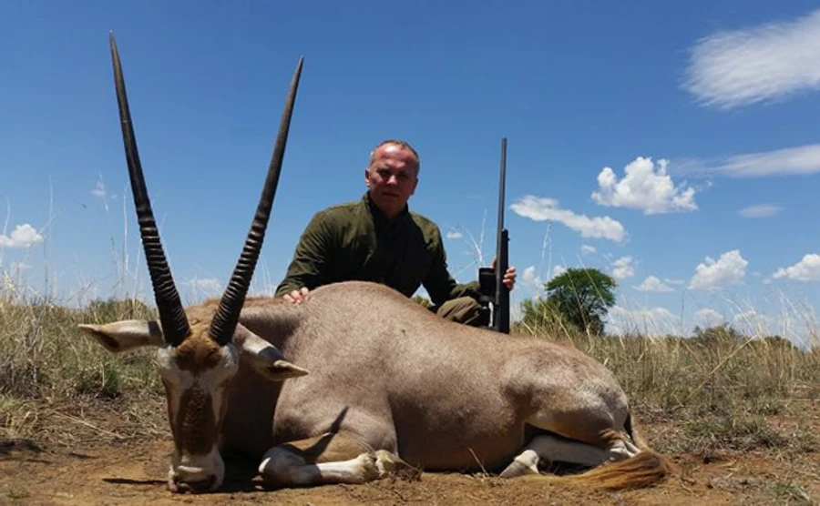 Шуфрич визнав, що полював на диких тварин в Африці, каже - законно