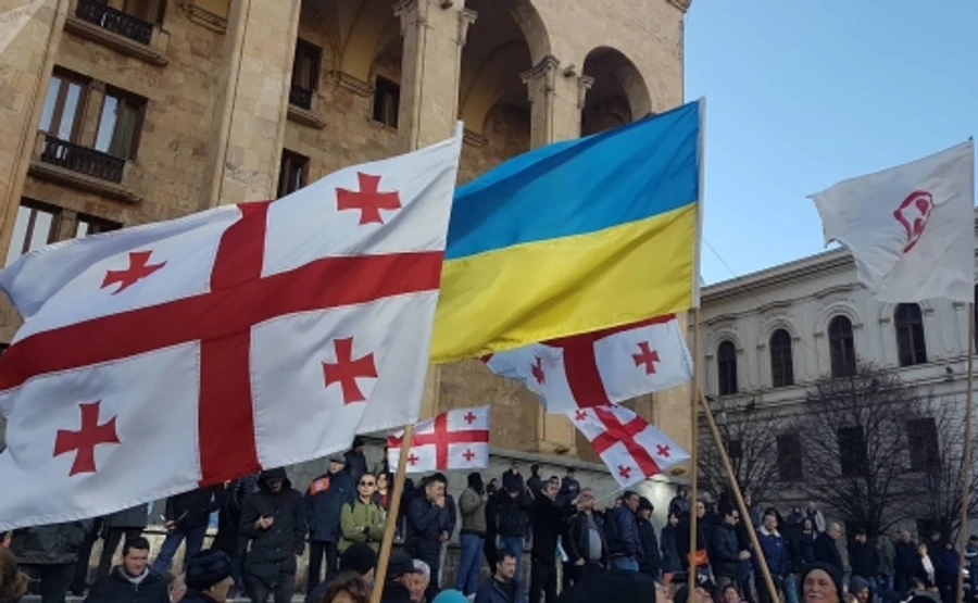 Семенченко назвал имена задержанных в Грузии украинцев