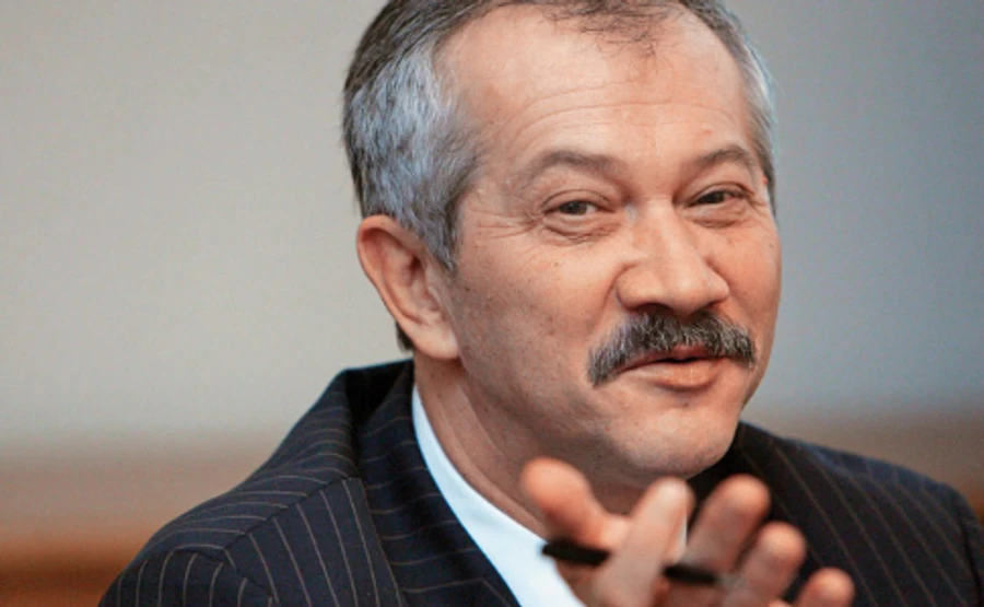 Виктор Пинзеник потратил 1,6 миллиона на ценные бумаги