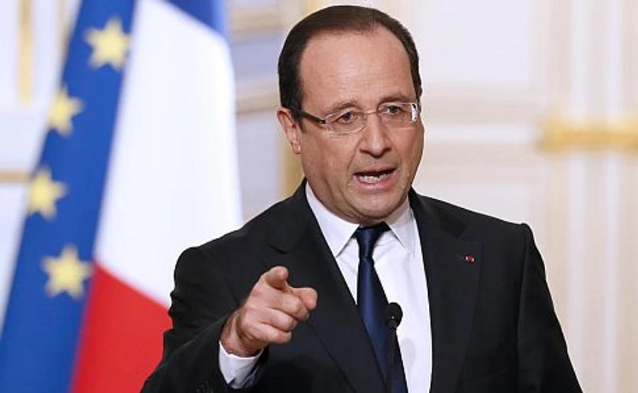 Олланд про Донбас: Спершу вибори, потім – контроль за кордоном