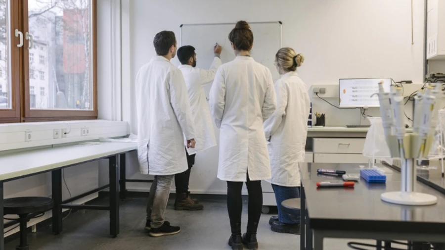 Paramedics and midwives to take on doctors’ duties due to shortage of medical staff in Russia and occupied territories