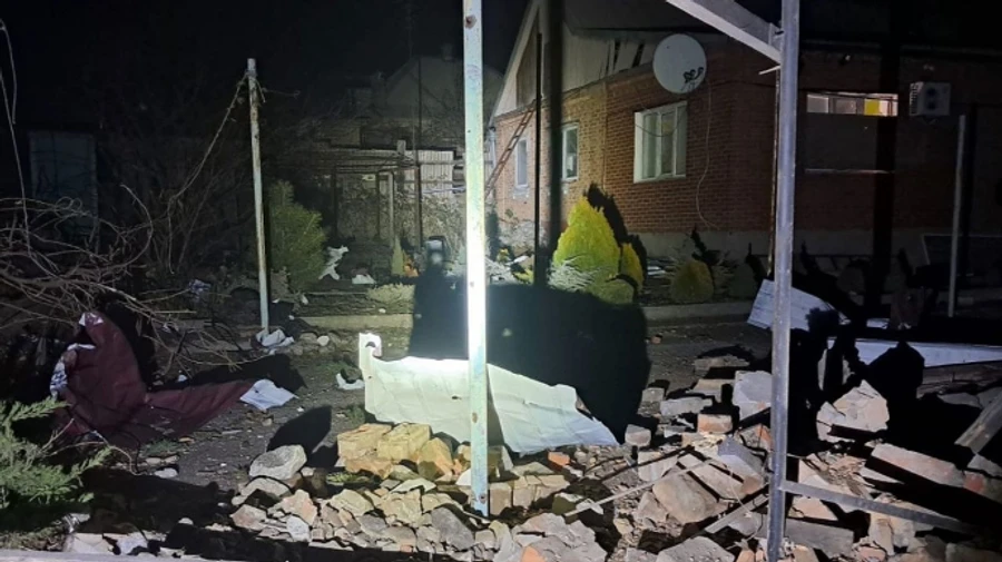 Россияне били по Никопольщине: повреждены дома, ЛЭП и газопровод
