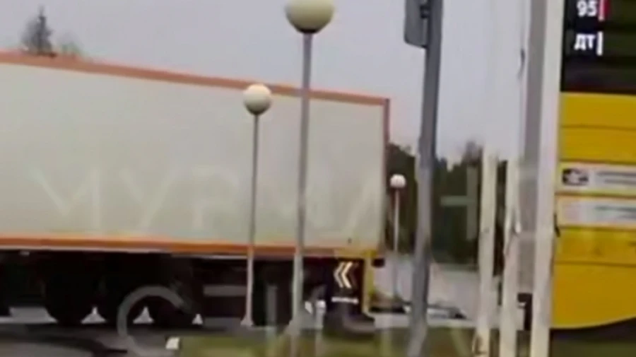 Ukrainian drones launched from lorries target Russian airfields, reports claim – videos