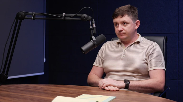 Міноборони нагадує зашторену з усіх боків кімнату, в якій сидить сивий волохатий звір – голова антикорради МОУ