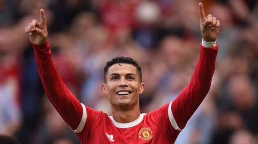 Роналду вернулся в Манчестер Юнайтед и забил два гола в первом же матче