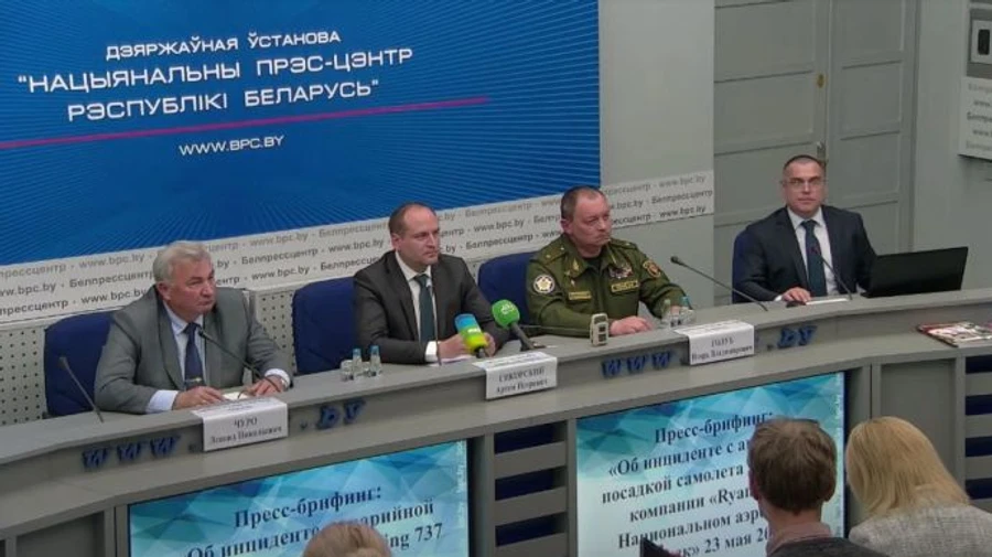 У Білорусі розповіли свою версію посадки літака Ryanair у Мінську