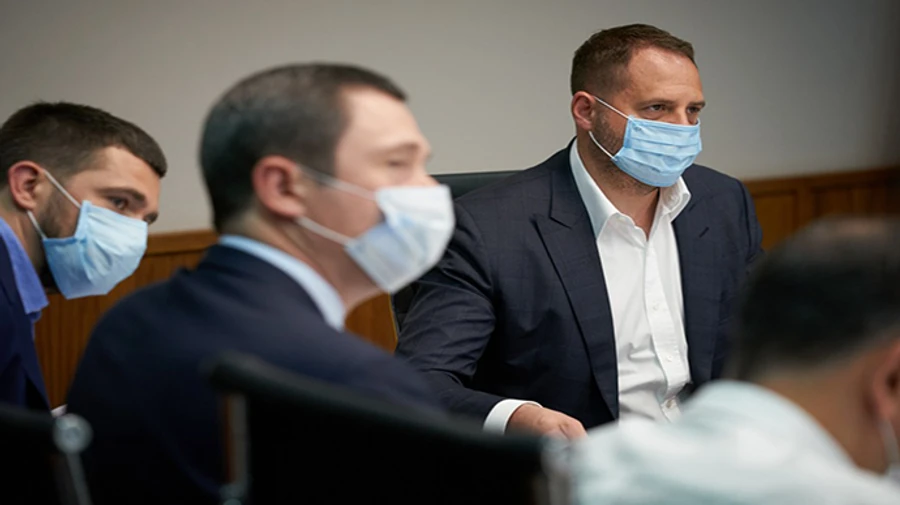 Єрмак вимагає від голів ОДА придумати туристичні магніти їхніх регіонів