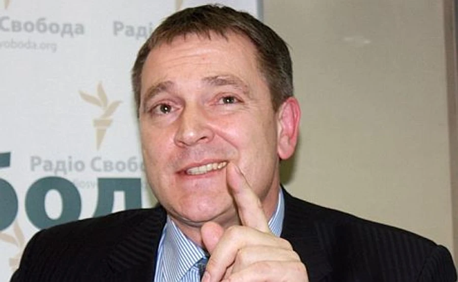 Дружина Колесніченка просить позбавити його батьківських прав